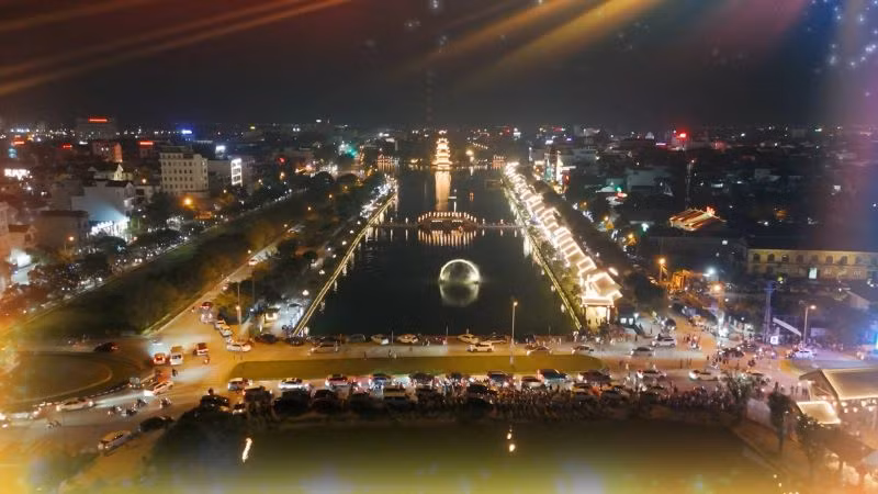 Một góc thành phố Hoa Lư nhìn từ trên cao. (Ảnh: Sở Du lịch Ninh Bình)