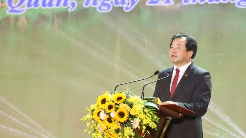 Đồng chí Hoàng Khắc Tiệp, Chủ tịch Ủy ban nhân dân huyện Nho Quan phát biểu tại chương trình. Đồng chí Hoàng Khắc Tiệp, Chủ tịch Ủy ban nhân dân huyện Nho Quan phát biểu tại chương trình.