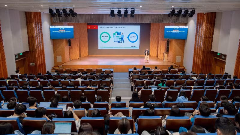 Hoạt động về Workshop “Hiểu đúng ngành sẽ thành công trong tìm việc”