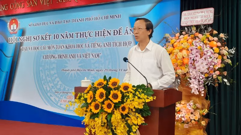 Thứ trưởng Giáo dục và Đào tạo Phạm Ngọc Thưởng phát biểu tại hội nghị sơ kết Thứ trưởng Giáo dục và Đào tạo Phạm Ngọc Thưởng phát biểu tại hội nghị sơ kết