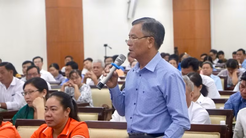 Hội viên Hội Nông dân Thành phố Hồ Chí Minh phát biểu tại buổi đối thoại.