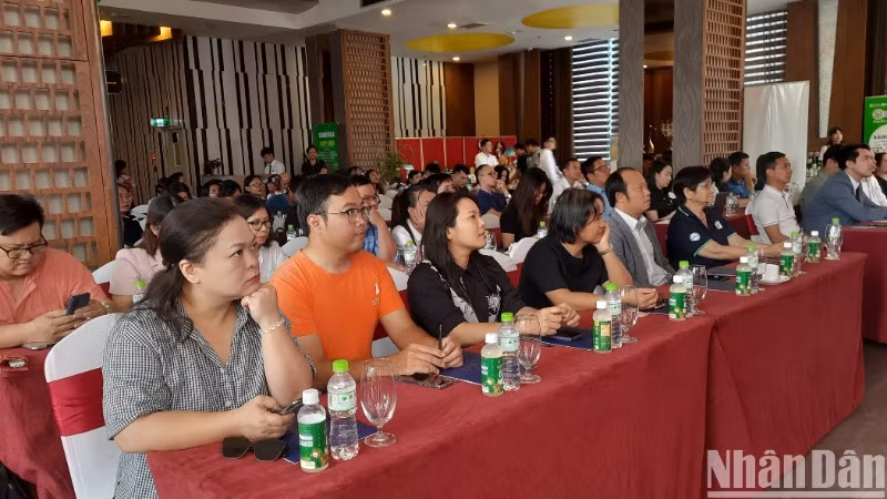 Các đại biểu tham gia buổi họp báo Các đại biểu tham gia buổi họp báo