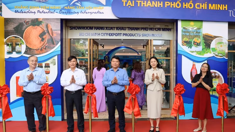 Nghi thức khai mạc Tuần lễ triển lãm sản phẩm OCOP và sản phẩm đặc trưng tỉnh Bà Rịa-Vũng Tàu