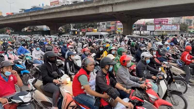 Đường Khuất Duy Tiến thường xuyên ùn tắc.