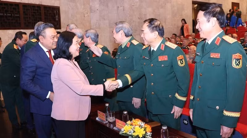 Lãnh đạo Thành ủy Hà Nội gặp mặt, tri ân cán bộ cấp tướng quân đội nghỉ hưu, nghỉ công tác trên địa bàn thành phố.