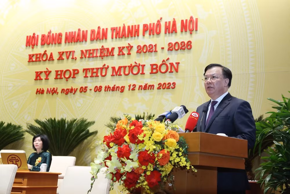 Bí thư Thành ủy Hà Nội Đinh Tiến Dũng phát biểu chỉ đạo. (Ảnh: DUY LINH)