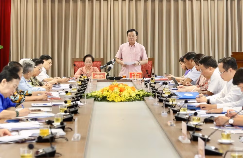 Quang cảnh hội nghị sáng 11/7.