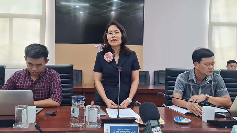 Bà Lê Thị Cẩm Phương, Phó Tổng Giám đốc EVNCPC: Việc thay đổi thời gian ghi chỉ số tiêu thụ điện về cuối tháng tạo thuận lợi cho khách hàng trong việc theo dõi lượng điện tiêu thụ dễ dàng hơn.
