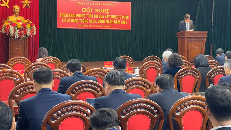 Hải Dương triển khai phong trào thi đua xây dựng tổ chức cơ sở đảng trong sạch năm 2025. Hải Dương triển khai phong trào thi đua xây dựng tổ chức cơ sở đảng trong sạch năm 2025.