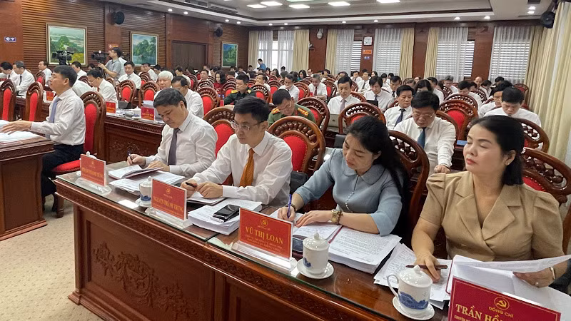 Các đại biểu dự Hội nghị Ban Chấp hành Đảng bộ tỉnh Hải Dương.