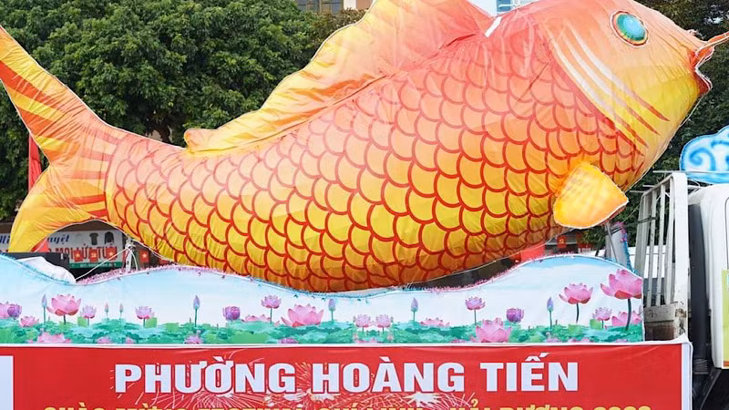 Mô hình cá chép trông trăng.