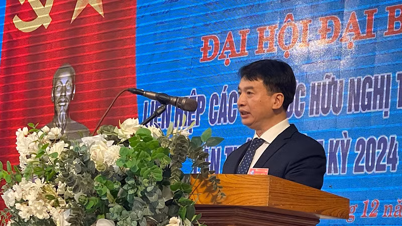 Đồng chí Nguyễn Đức Tuấn, Ủy viên Ban Thường vụ Tỉnh ủy, Chủ tịch Ủy ban Mặt trận Tổ quốc, Chủ tịch Liên hiệp các tổ chức hữu nghị tỉnh Hải Dương phát biểu tại Đại hội.