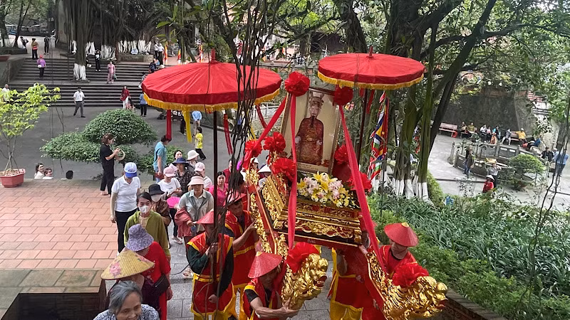 Lễ rước An Sinh Vương Trần Liễu tại Lễ hội. Lễ rước An Sinh Vương Trần Liễu tại Lễ hội.