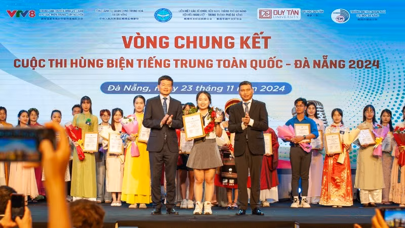 Quán quân Cuộc thi hùng biện tiếng Trung toàn quốc-Đà Nẵng 2024.