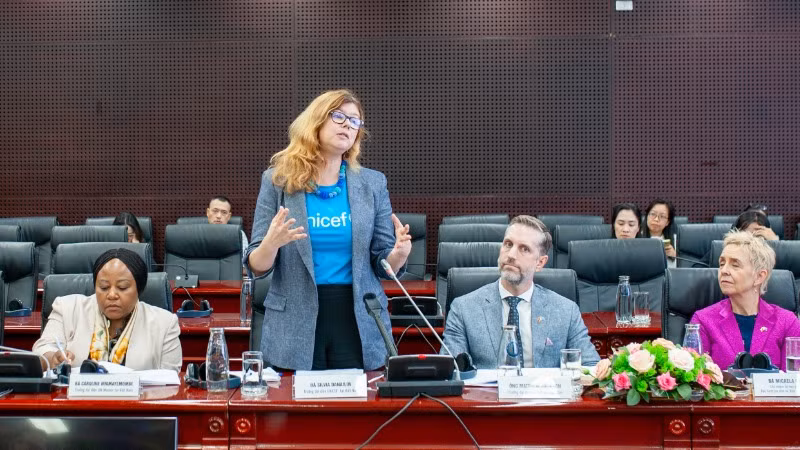 Bà Silvia Danailov, Trưởng đại diện UNICEF tại Việt Nam phát biểu. Bà Silvia Danailov, Trưởng đại diện UNICEF tại Việt Nam phát biểu.