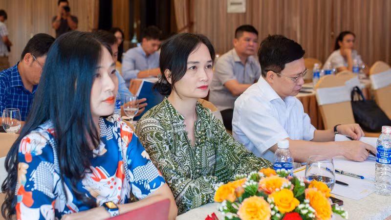 Các chuyên gia và học viên tham gia lớp tập huấn. Các chuyên gia và học viên tham gia lớp tập huấn.