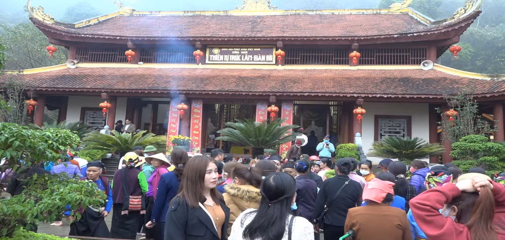 Thiền tự Trúc Lâm-Bàn Bù trong ngày khai hội.