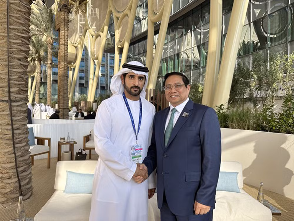 Thủ tướng Chính phủ Phạm Minh Chính và Thái tử Tiểu vương Dubai Hamdan bin Mohammed Al Maktoum. Thủ tướng Chính phủ Phạm Minh Chính và Thái tử Tiểu vương Dubai Hamdan bin Mohammed Al Maktoum.