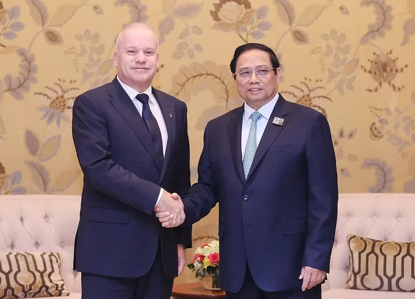 Thủ tướng Phạm Minh Chính tiếp ông Anders Opedal, Tổng Giám đốc Tập đoàn Equinor. Thủ tướng Phạm Minh Chính tiếp ông Anders Opedal, Tổng Giám đốc Tập đoàn Equinor.