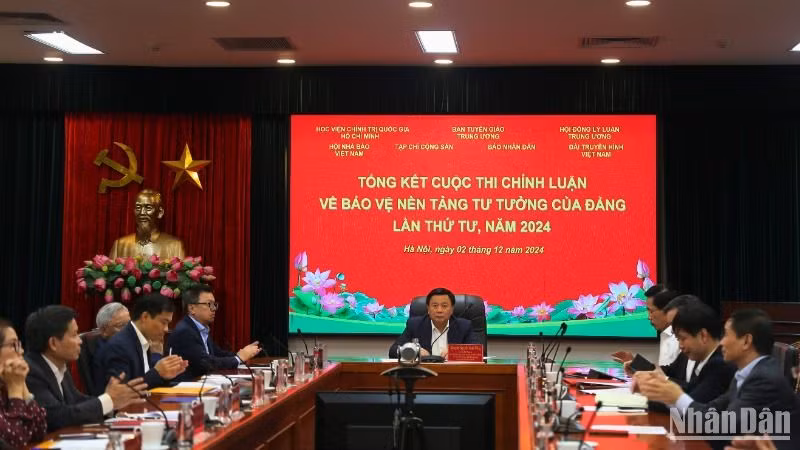 Quang cảnh Cuộc họp Tổng kết Cuộc thi chính luận về bảo vệ nền tảng tư tưởng của Đảng lần thứ tư. (Ảnh: HẢI ĐĂNG)