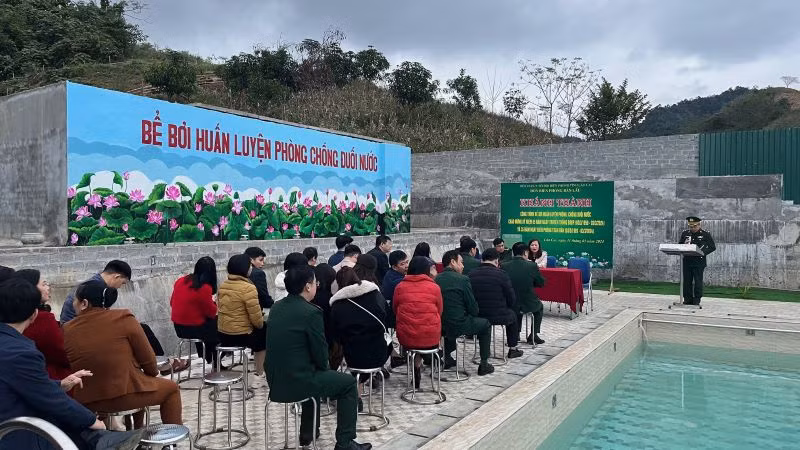Lễ khánh thành và đưa vào sử dụng bể bơi.