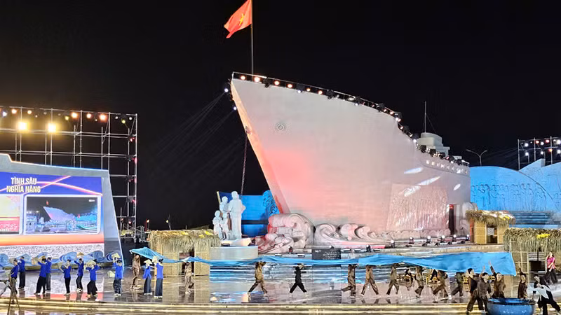 Một tiết mục trong chương trình nghệ thuật tại điểm cầu truyền hình Thanh Hóa.