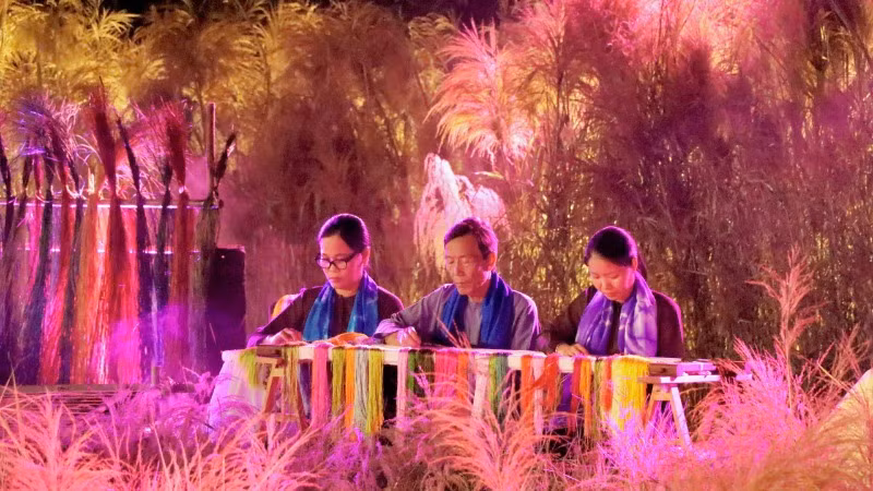 Chương trình giới thiệu các làng nghề của tỉnh Ninh Bình tới du khách. Chương trình giới thiệu các làng nghề của tỉnh Ninh Bình tới du khách.