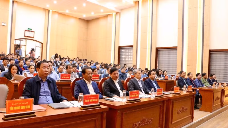 Các đại biểu tham dự hội nghị. Các đại biểu tham dự hội nghị.
