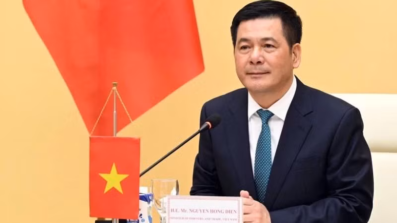 Bộ trưởng Công thương Nguyễn Hồng Diên đã có cuộc điện đàm với Trưởng Đại diện Thương mại Mỹ Jamieson L. Greer. (Ảnh: TTXVN)