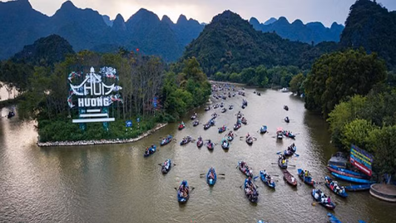 Đổi mới hình thức bán vé trong lễ hội Chùa Hương năm 2023