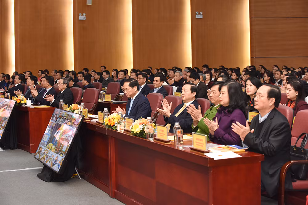 Các đại biểu tham dự hội nghị. Các đại biểu tham dự hội nghị.