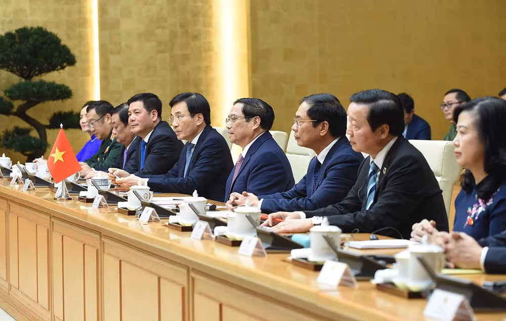 Thủ tướng Phạm Minh Chính và các thành viên Chính phủ tại buổi tiếp Tổng Thư ký Liên hợp quốc Antonio Guterres.