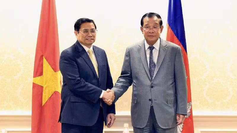 Thủ tướng Việt Nam Phạm Minh Chính và Thủ tướng Campuchia Samdech Techo Hun Sen. (Ảnh: Swift News)