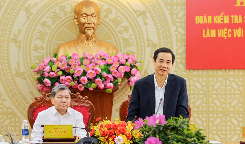Quyền Bí thư Tỉnh ủy Lâm Đồng Nguyễn Thái Học phát biểu ý kiến tại Hội nghị. Quyền Bí thư Tỉnh ủy Lâm Đồng Nguyễn Thái Học phát biểu ý kiến tại Hội nghị.