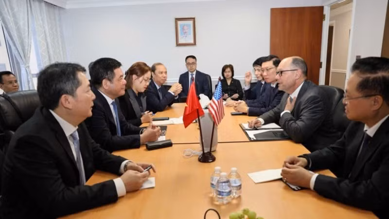 Buổi làm việc với Tập đoàn Excelerate Energy (Hoa Kỳ).