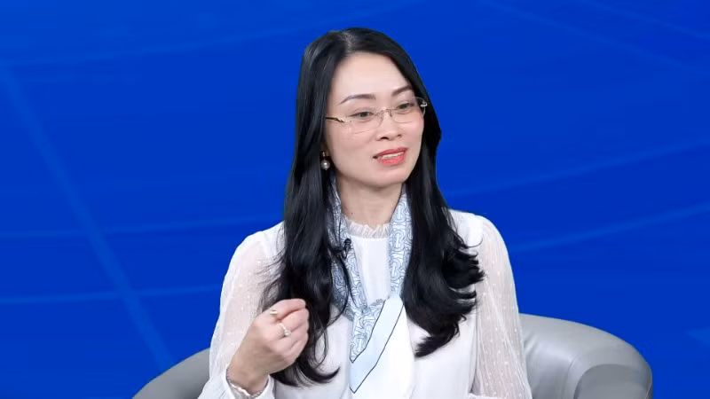 Bà Nguyễn Quỳnh Anh, Phó Chủ tịch Ủy ban cạnh tranh quốc gia, Bộ Công thương chia sẻ tại Tọa đàm. (Ảnh: KIM DUNG)