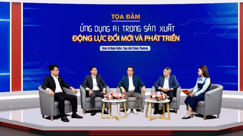 Tọa đàm “Ứng dụng AI trong sản xuất: Động lực đổi mới và phát triển”. (Ảnh: KIM DUNG) 