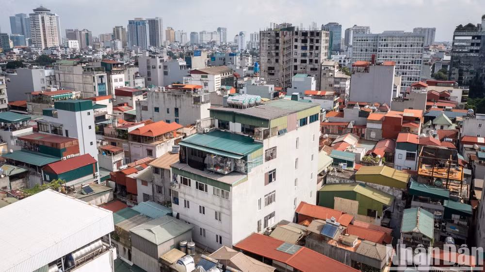 Một công trình được cấp giấy phép đứng tên ông Nghiêm Quang Minh cùng một người khác ở địa chỉ số 58B+58C, ngõ 117 Thái Hà.. Ảnh: Thành Đạt