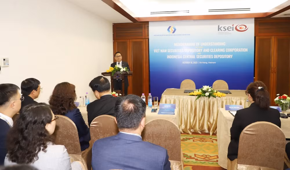 Toàn cảnh buổi lễ ký kết Biên bản ghi nhớ hợp tác giữa VSDC và KSEI. Ảnh: Duy Thái.