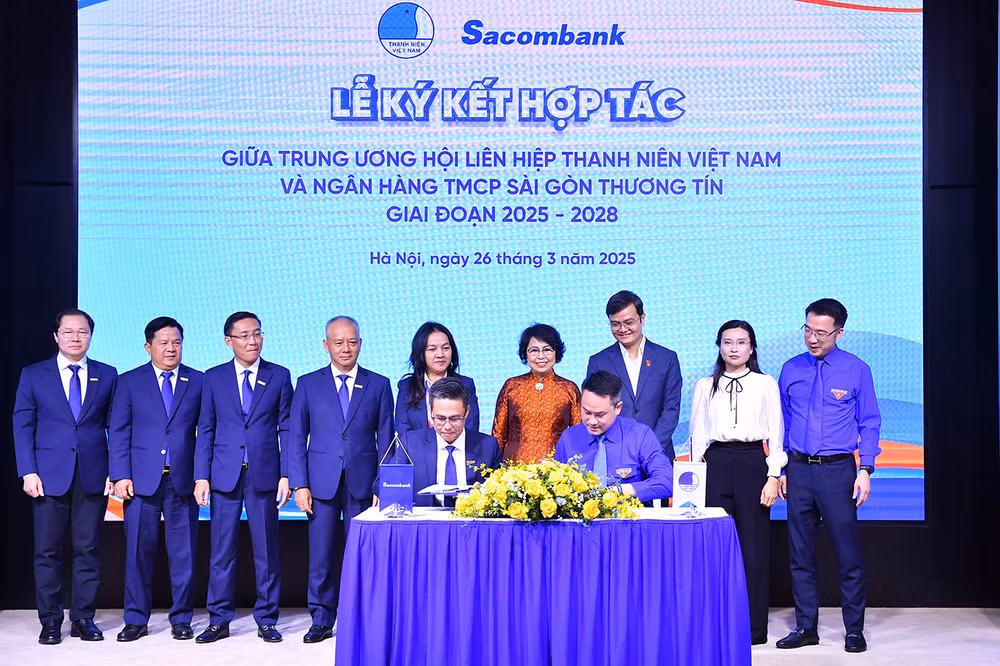 Đại diện Trung ương Hội Liên hiệp Thanh niên Việt Nam và Sacombank ký kết thỏa thuận hợp tác giai đoạn 2025-2028.