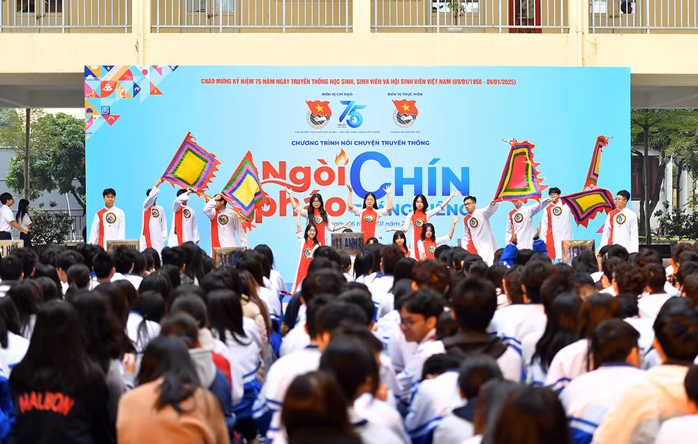 Một tiết mục văn nghệ về hào khí dân tộc tại chương trình.