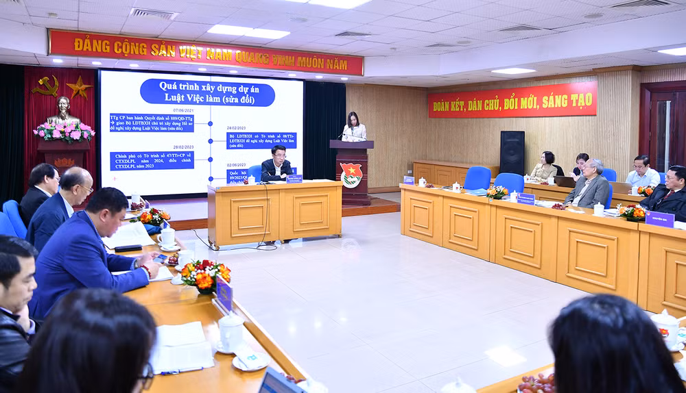 Hội nghị có sự tham gia của nhiều chuyên gia, đại diện các tổ chức chính trị-xã hội.
