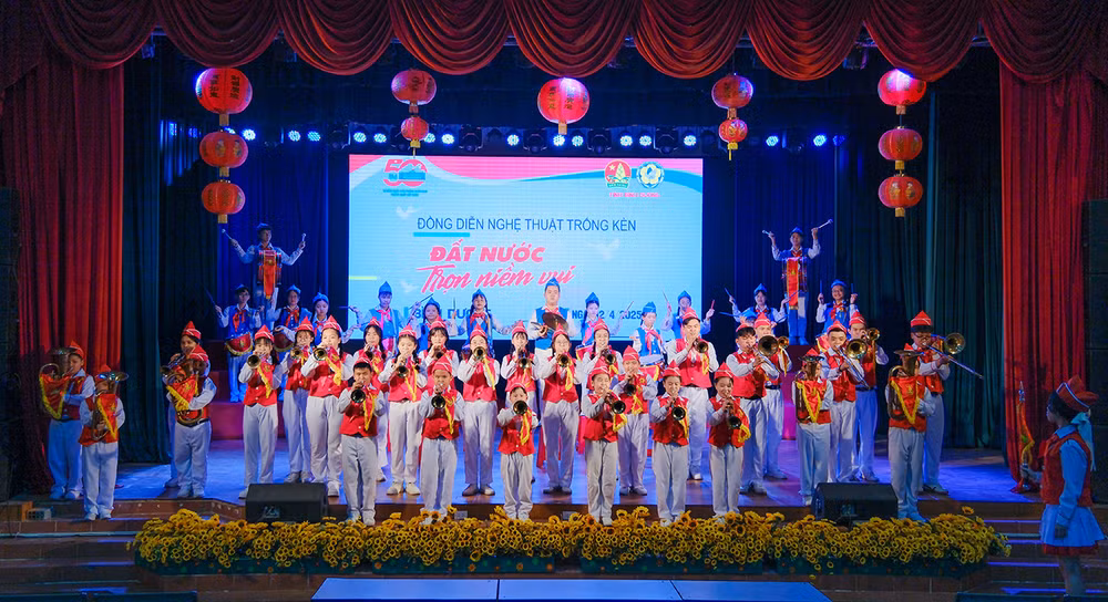 Được biết, có tổng cộng 10 nghìn thiếu nhi trên khắp mọi miền Tổ quốc tham gia chương trình.