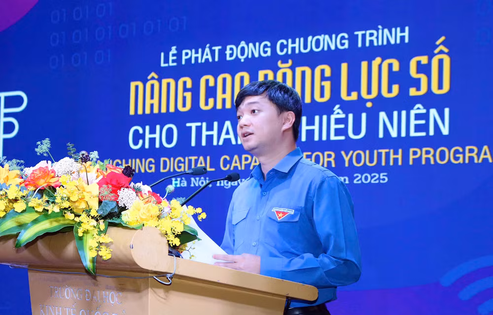 Đồng chí Nguyễn Minh Triết phát biểu ý kiến tại chương trình. Đồng chí Nguyễn Minh Triết phát biểu ý kiến tại chương trình.
