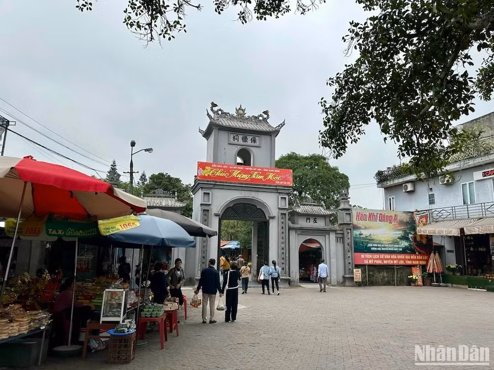 Nam Định yêu cầu khẩn trương kiểm tra, xử lý nghiêm những vi phạm tại di tích đền Bảo Lộc, xã Mỹ Phúc, huyện Mỹ Lộc.