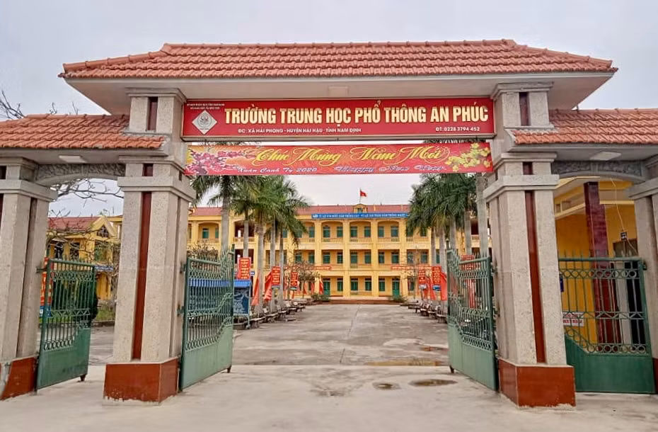 Trường Trung học phổ thông An Phúc (xã Hải Phong, huyện Hải Hậu, tỉnh Nam Định), nơi 2 học sinh xảy ra xô xát trước khi dẫn đến án mạng đau lòng.