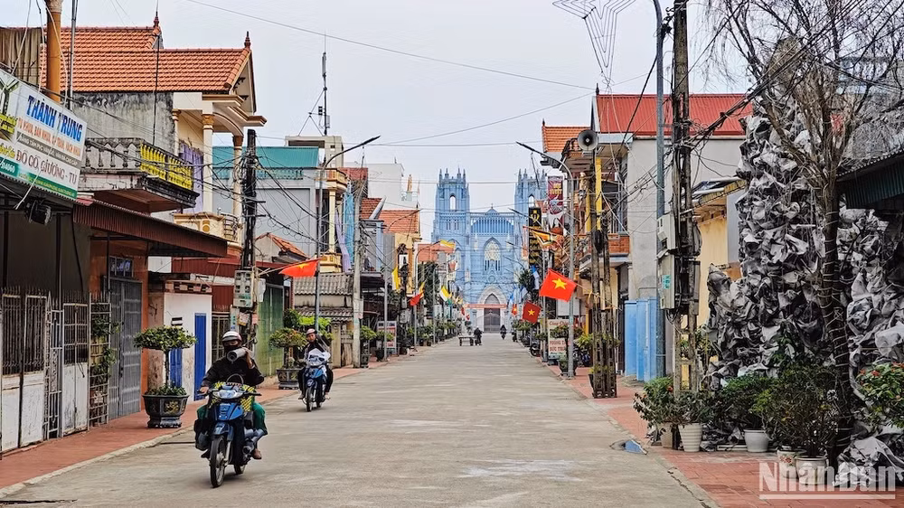 Khung cảnh xã nông thôn mới kiểu mẫu Xuân Phương, huyện Xuân Trường (Nam Định) những ngày đón Giáng sinh.