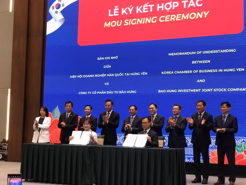 Lễ ký kết hợp tác đầu tư doanh nghiệp Việt Nam-Hàn Quốc. Lễ ký kết hợp tác đầu tư doanh nghiệp Việt Nam-Hàn Quốc.