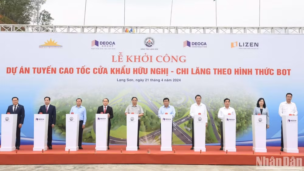 Thủ tướng Phạm Minh Chính và các đại biểu tham dự Lễ khởi công.