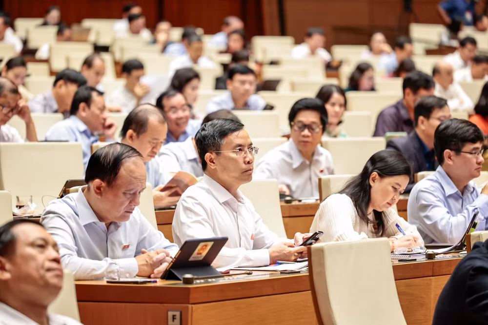 Quang cảnh phiên họp sáng 27/6. (Ảnh: DUY LINH) Quang cảnh phiên họp sáng 27/6. (Ảnh: DUY LINH)